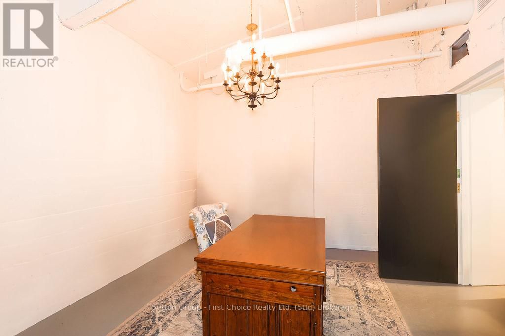 17 ONTARIO STREET Image 13