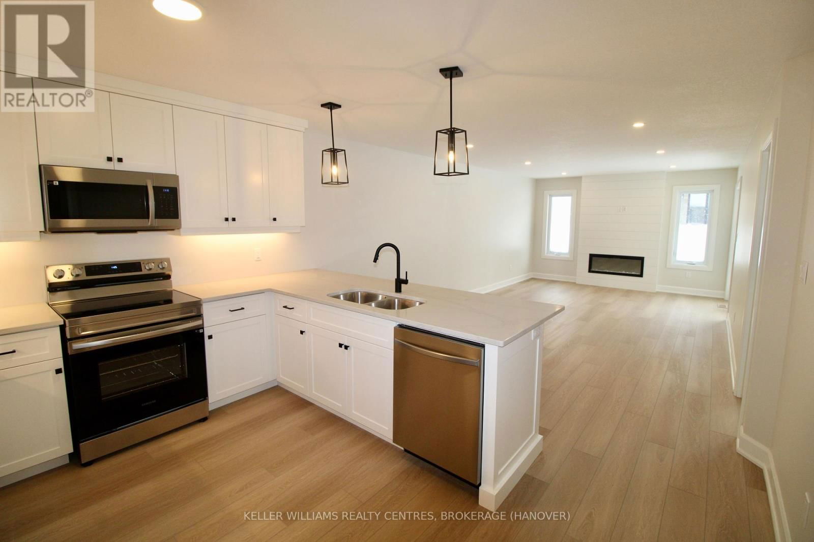 813 22ND AVENUE A Image 12
