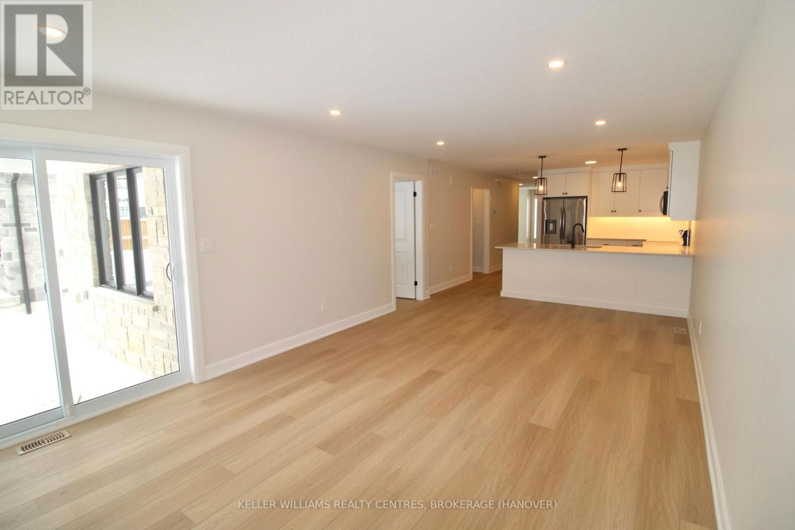 813 22ND AVENUE A Image 15