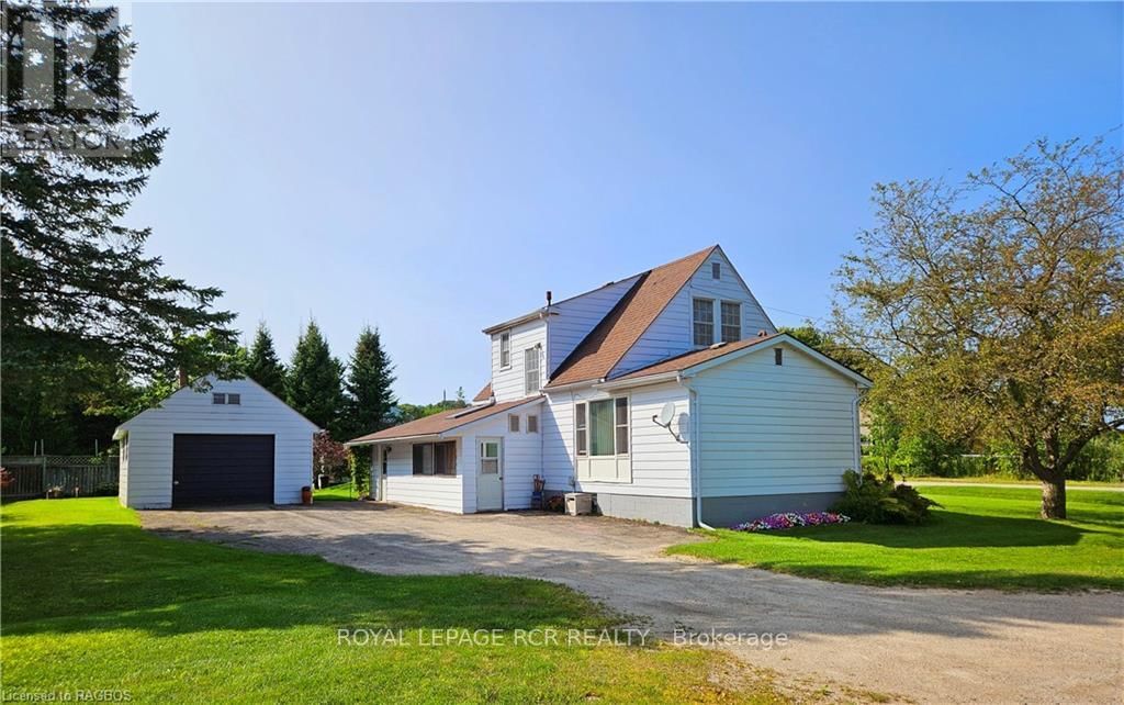 886 16TH STREET WEST Image 2