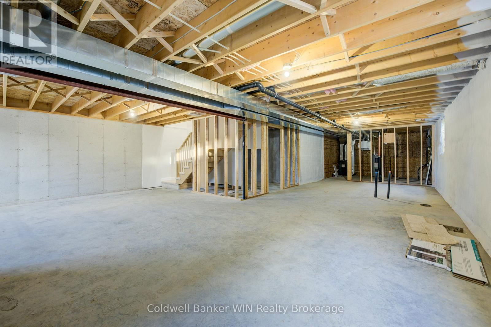 217 ELGIN STREET Image 25