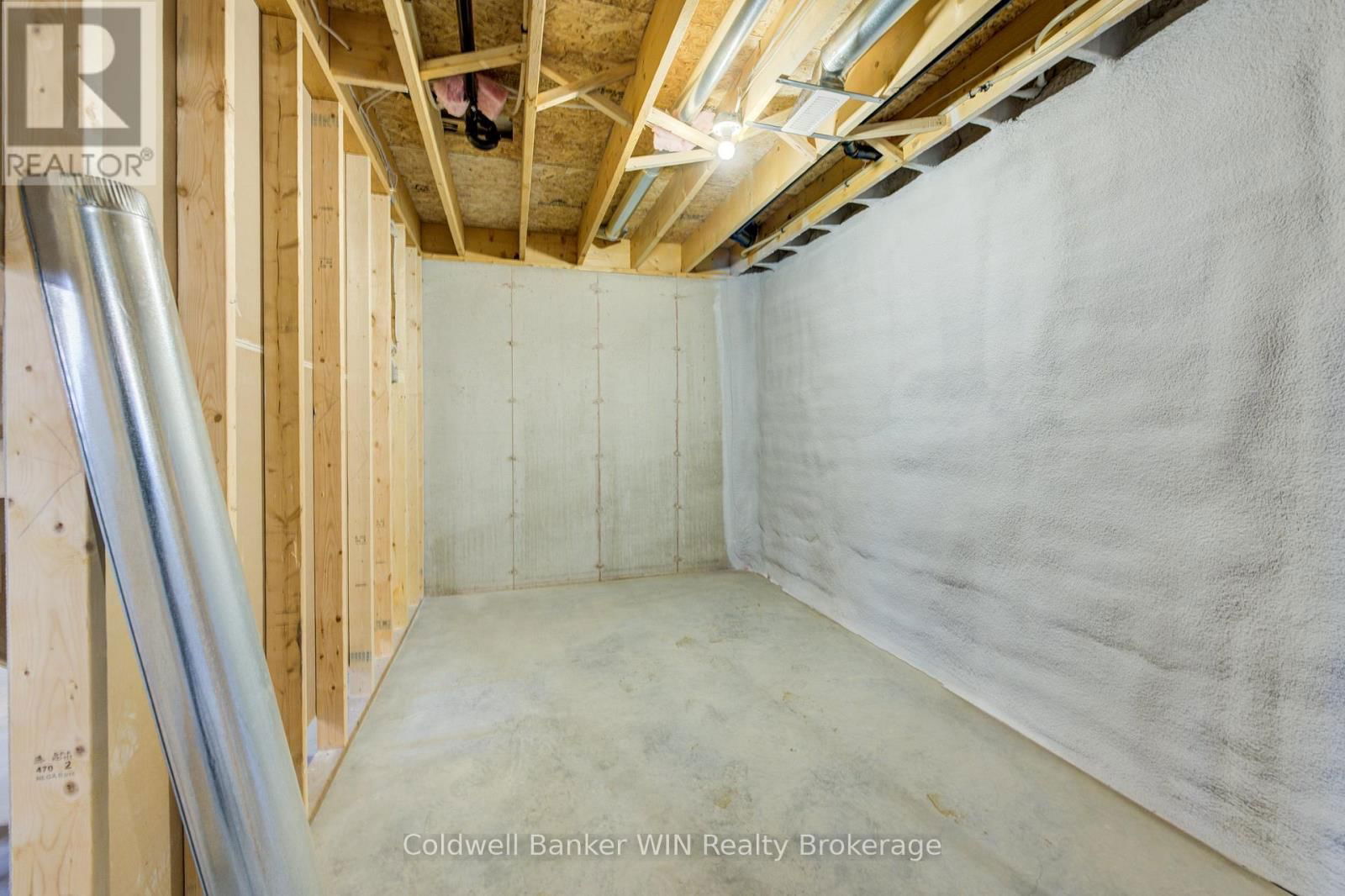 217 ELGIN STREET Image 28