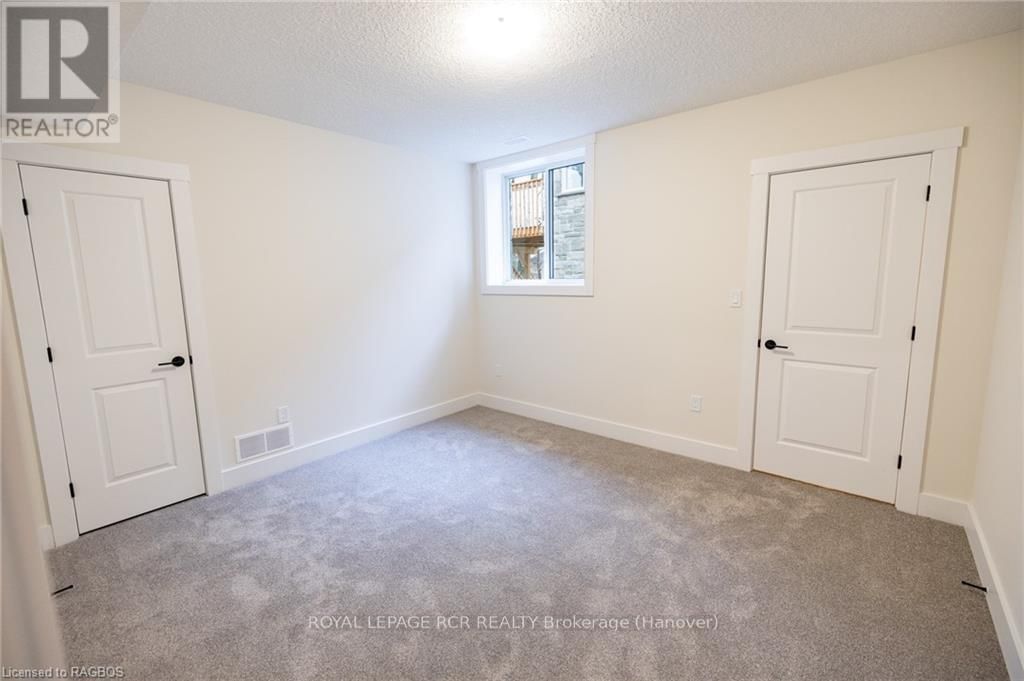 222 16TH AVENUE CRESCENT Image 27