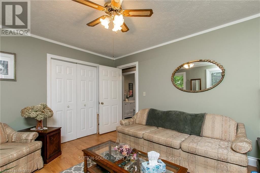 119888 SIDE ROAD 315 Image 24