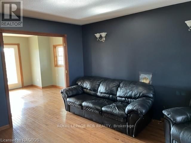 143716 SOUTHGATE ROAD 14 Image 30