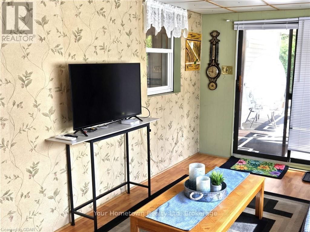 204 BEACH STREET Image 19