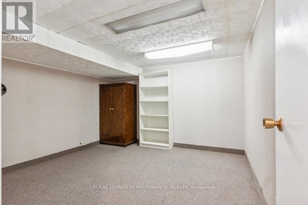 1932 MARQUIS AVENUE Image 37
