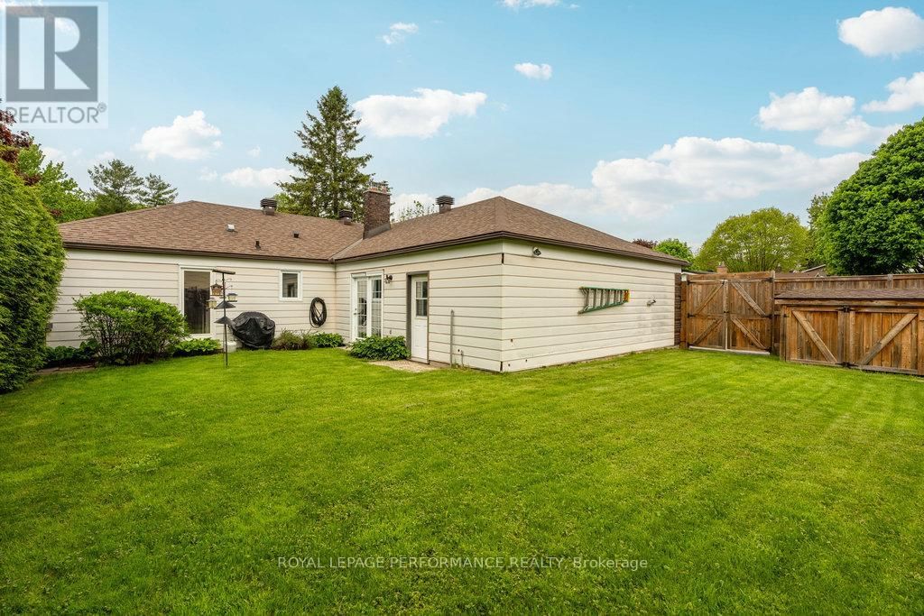 1932 MARQUIS AVENUE Image 41