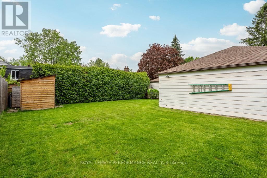 1932 MARQUIS AVENUE Image 44
