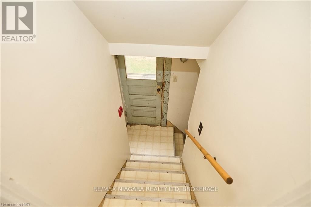 4889 MCRAE STREET Image 4