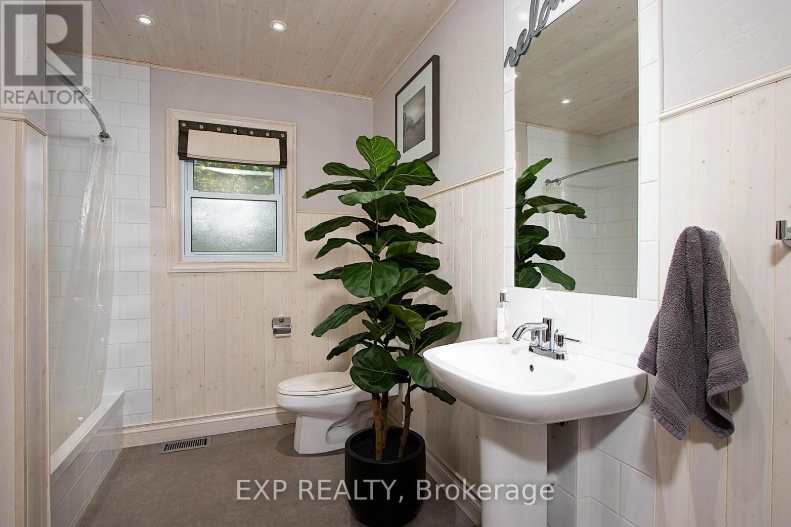 25 DEMEYERE AVENUE Image 24