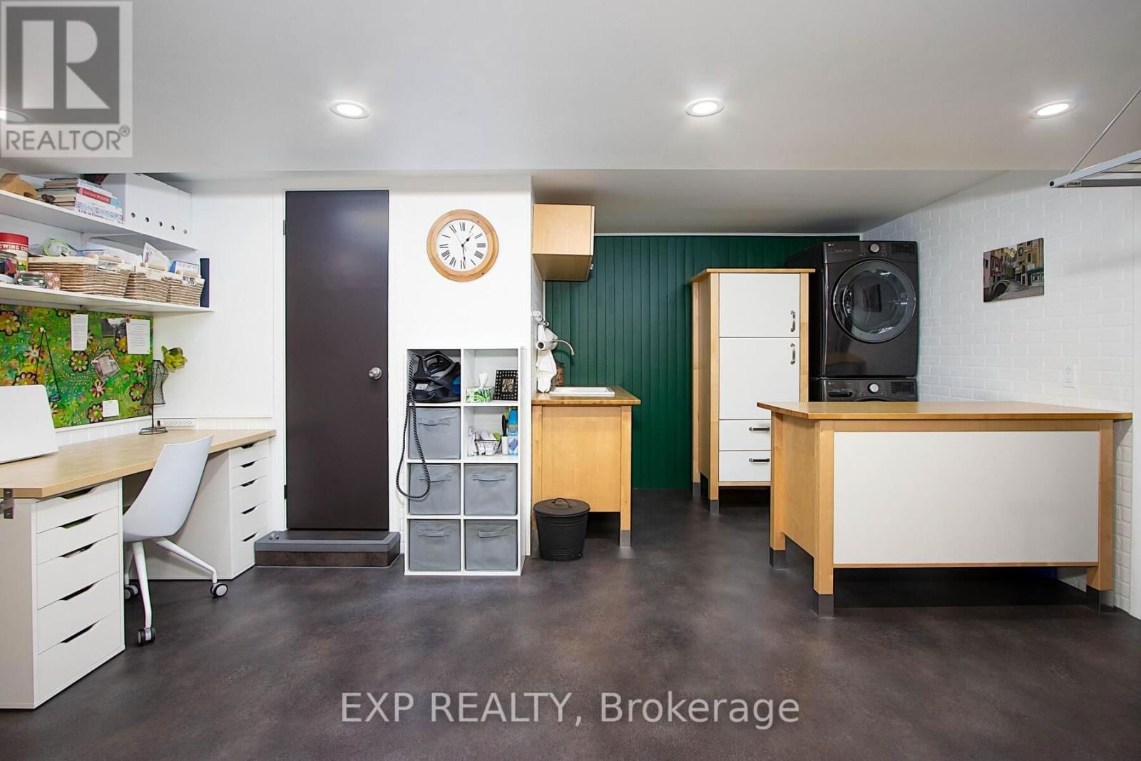 25 DEMEYERE AVENUE Image 25