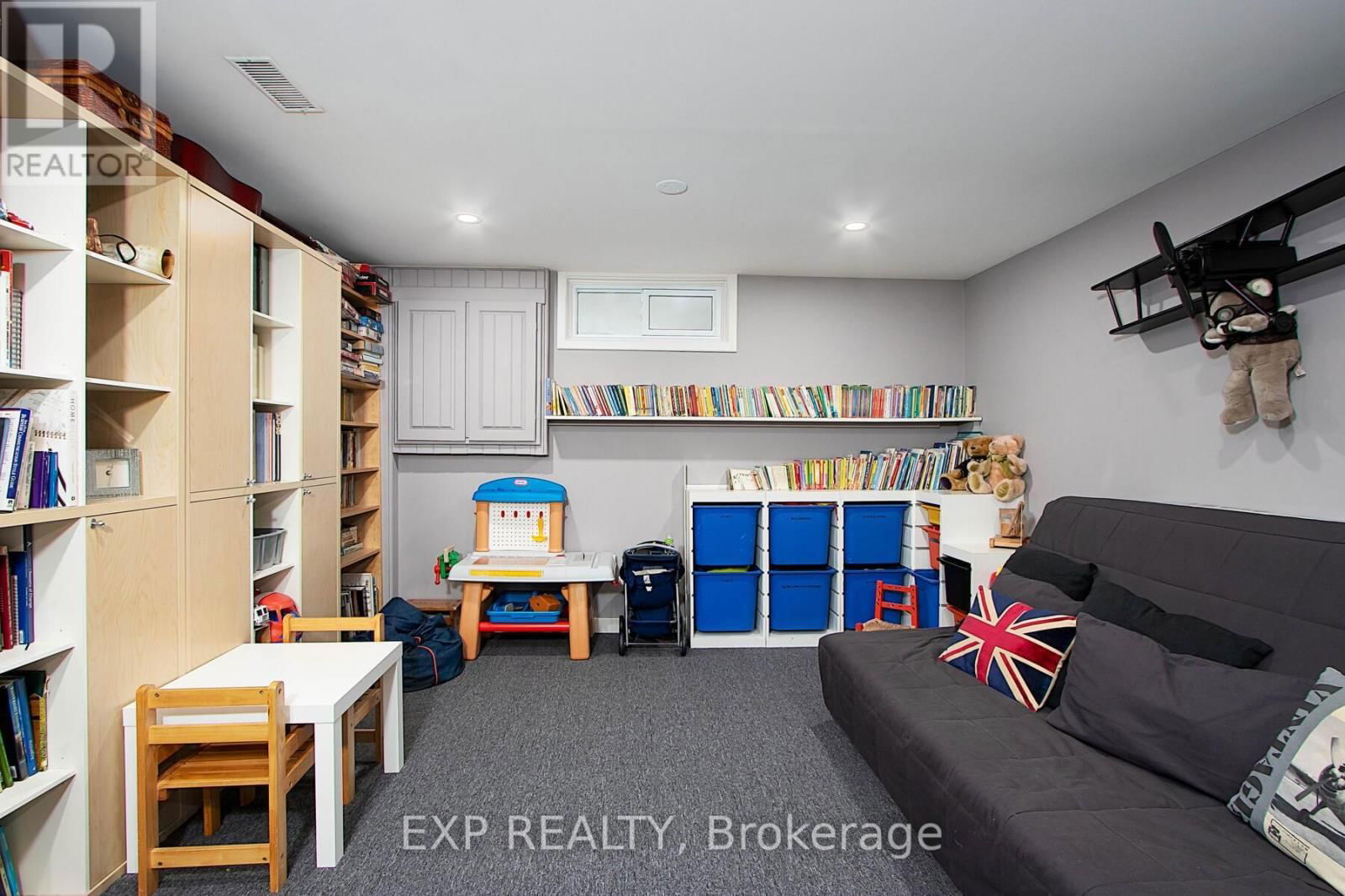 25 DEMEYERE AVENUE Image 26
