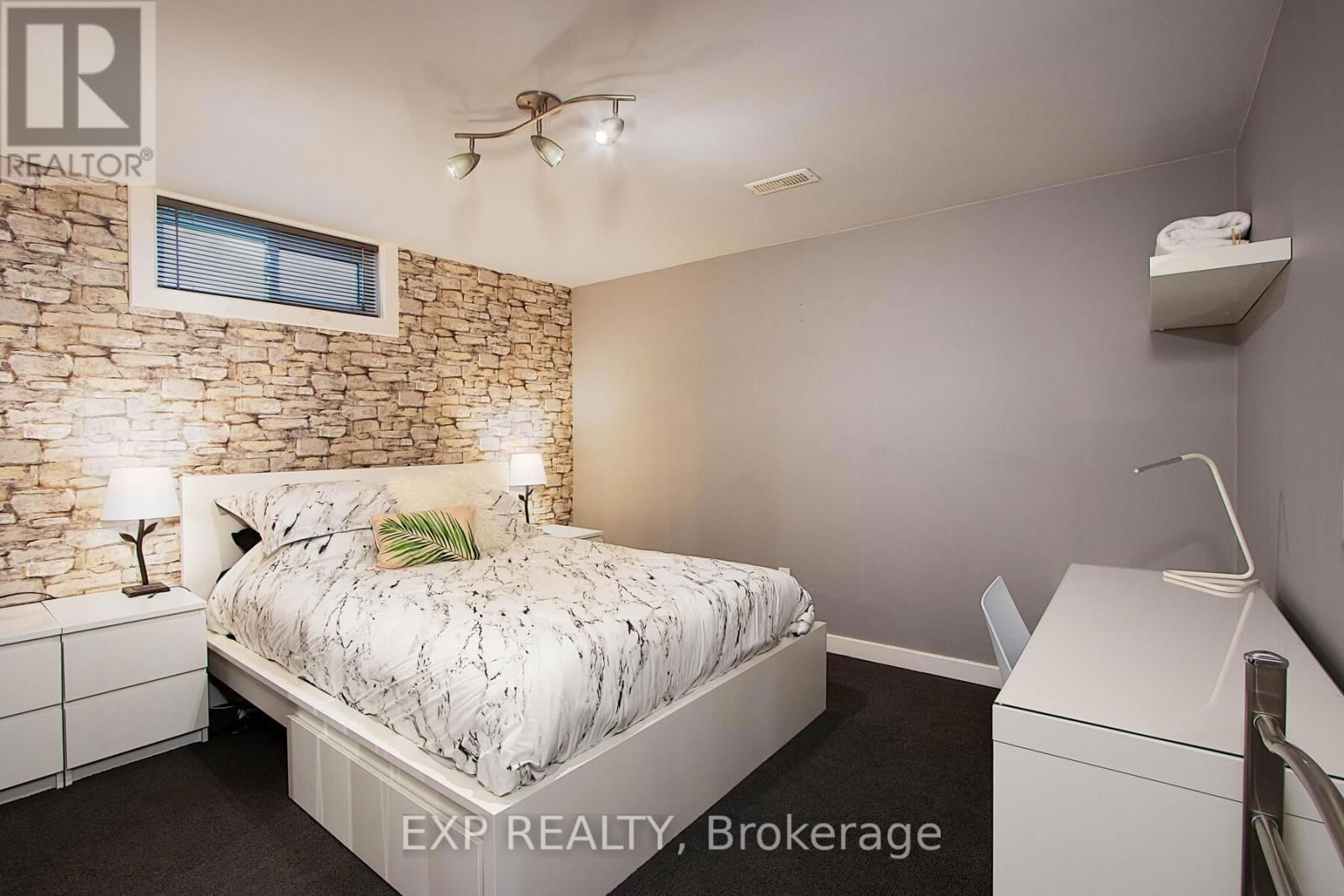 25 DEMEYERE AVENUE Image 29
