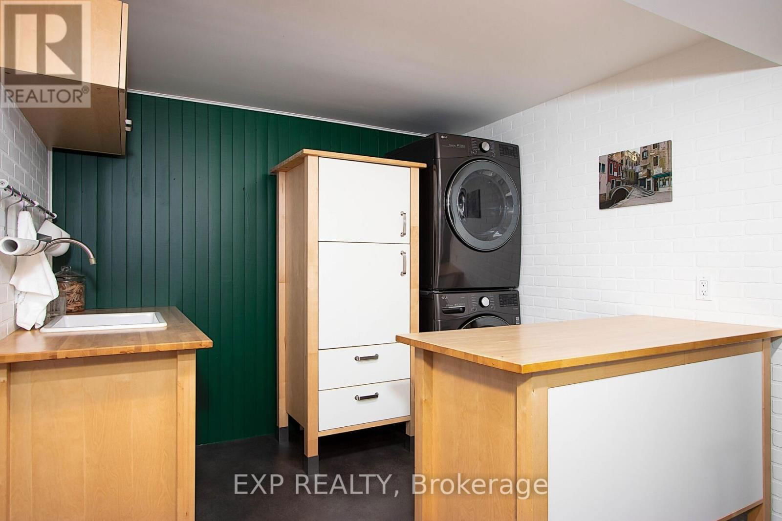 25 DEMEYERE AVENUE Image 31