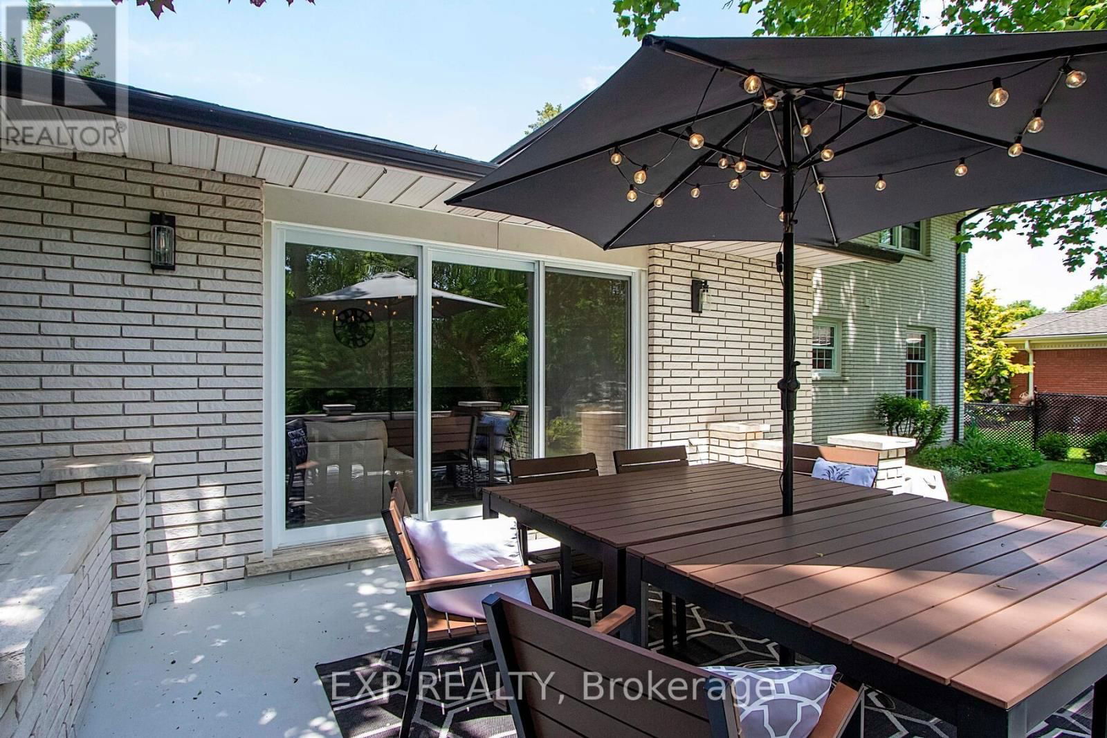 25 DEMEYERE AVENUE Image 35