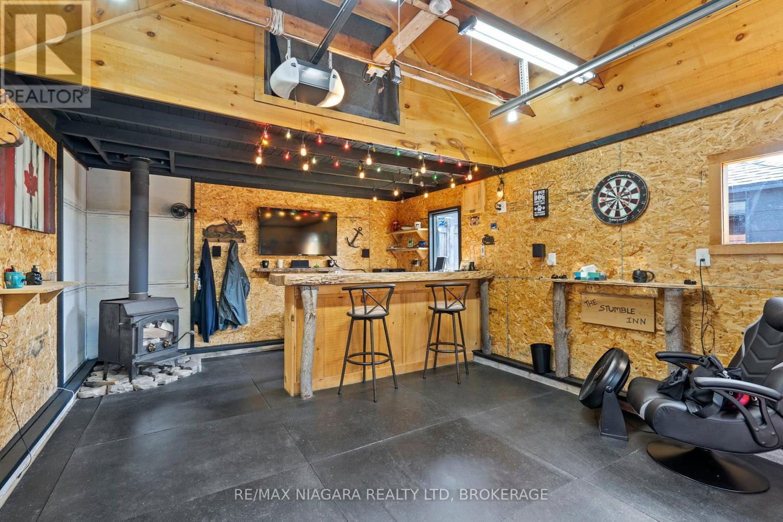 10959 LAKESHORE ROAD Image 20