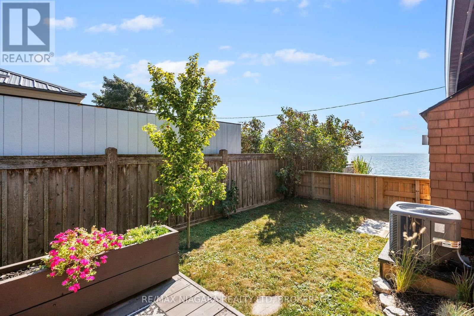 10959 LAKESHORE ROAD Image 22