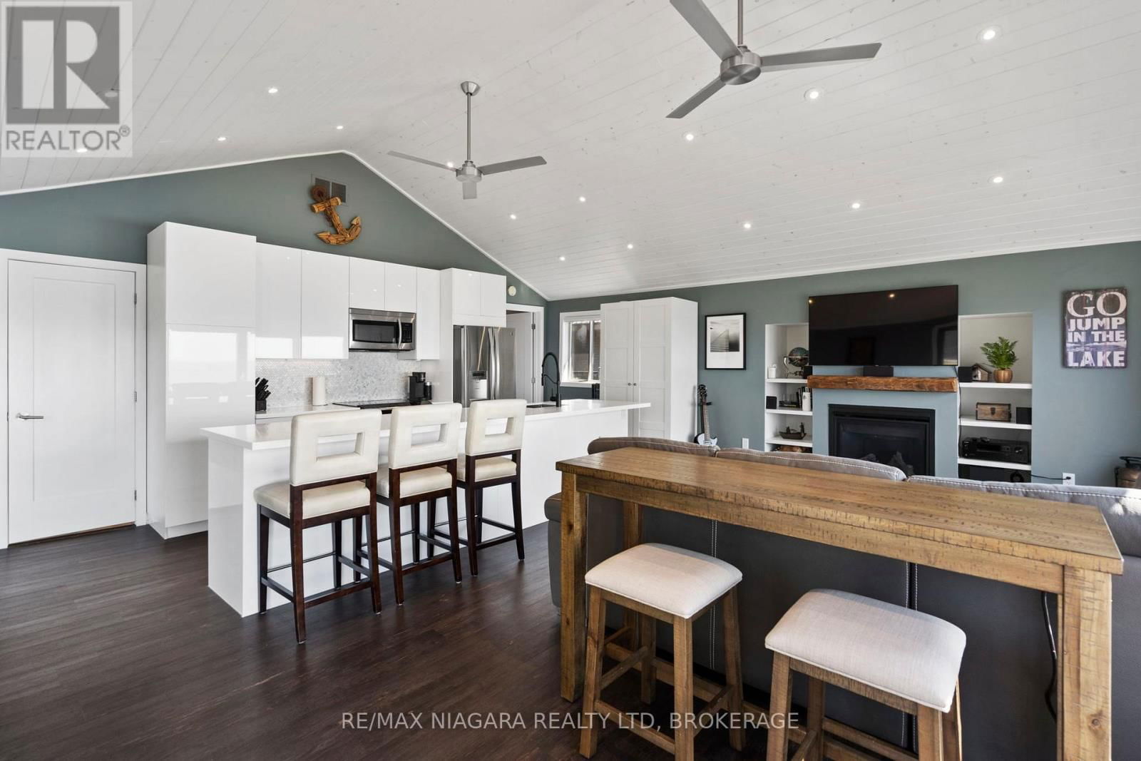 10959 LAKESHORE ROAD Image 7