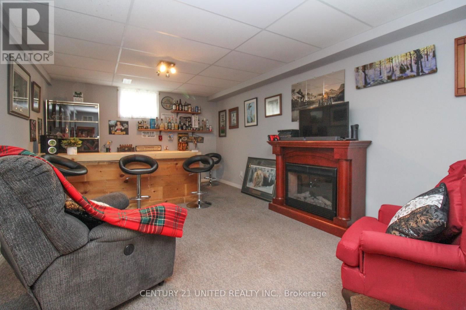 2440 WOODGLADE BOULEVARD Image 21