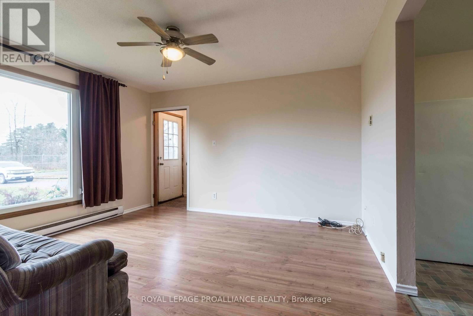 25 QUINTE VIEW DRIVE Image 12