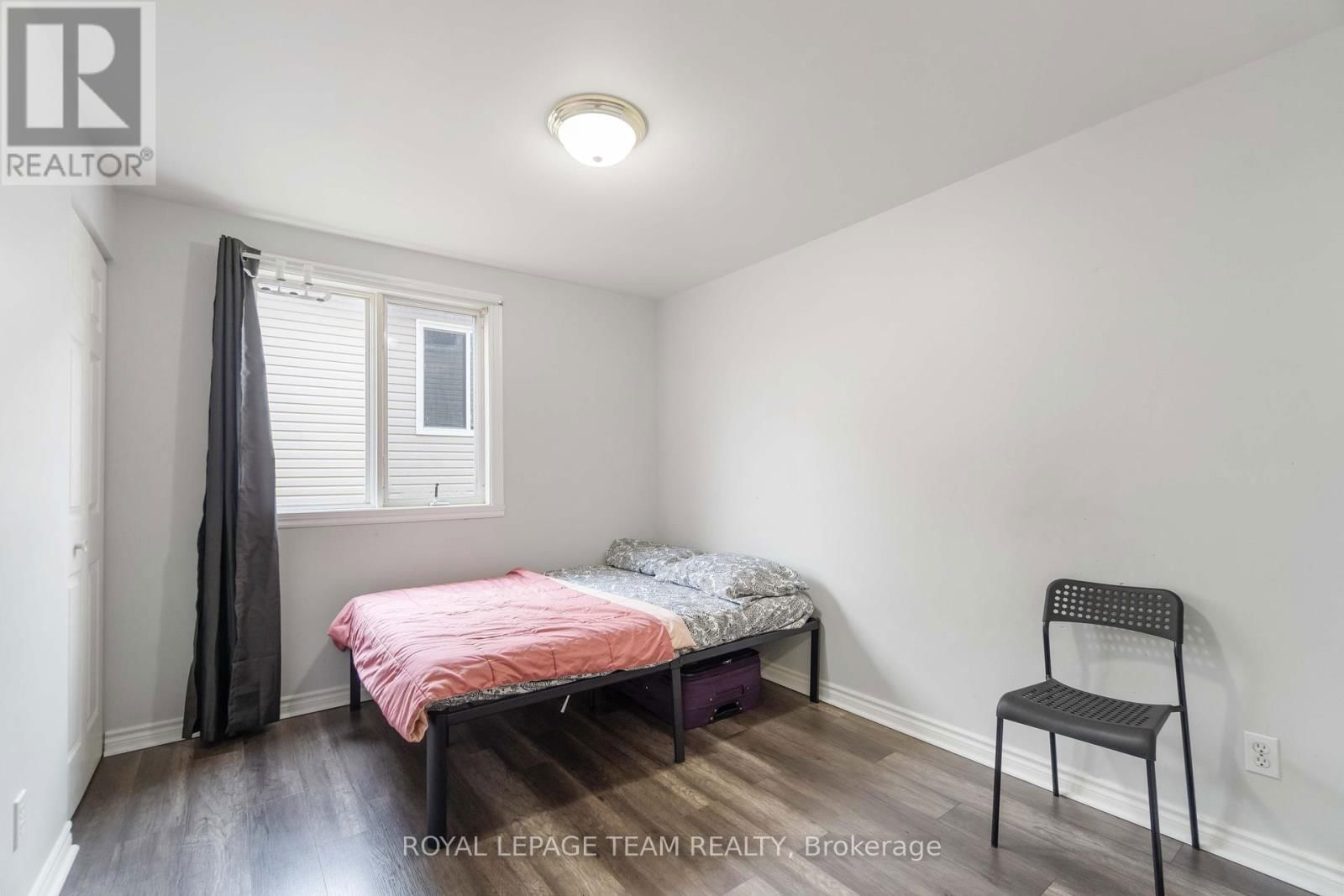 2238 PITT STREET Image 10