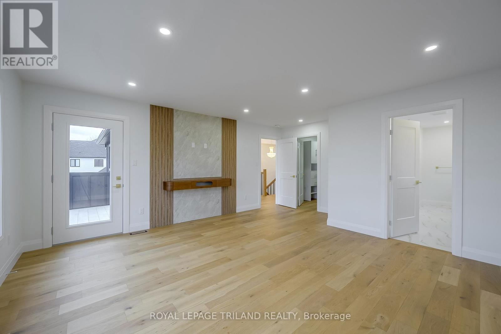 4038 AYRSHIRE AVENUE Image 19
