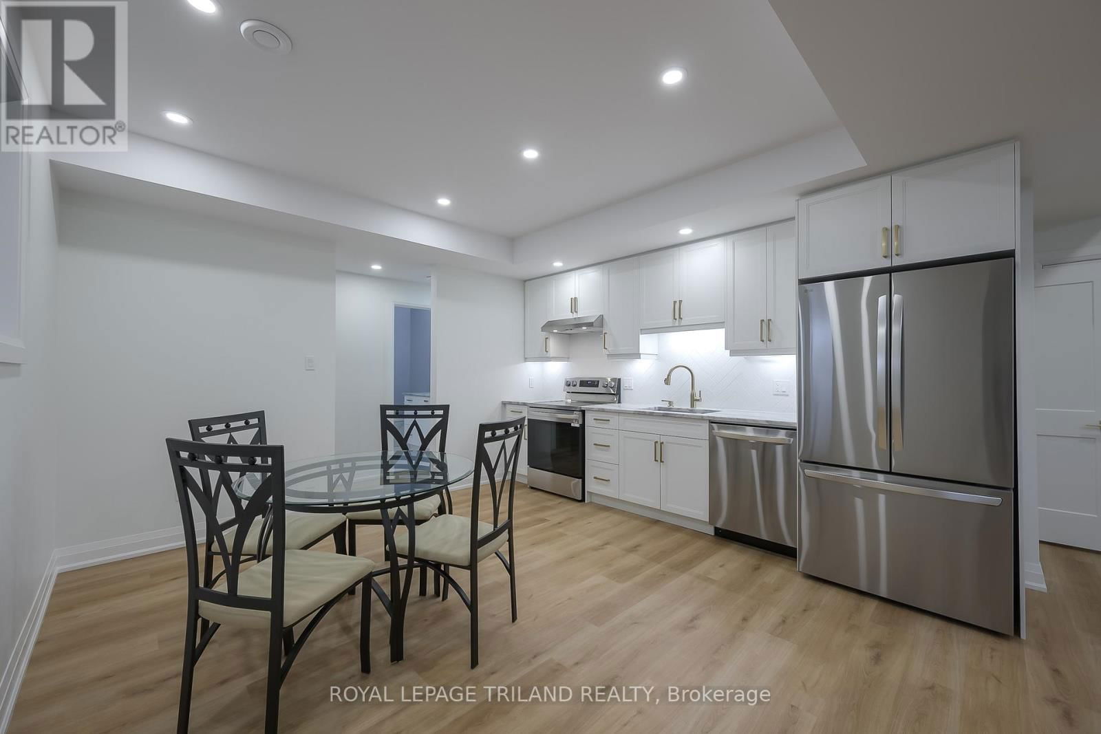 4038 AYRSHIRE AVENUE Image 33
