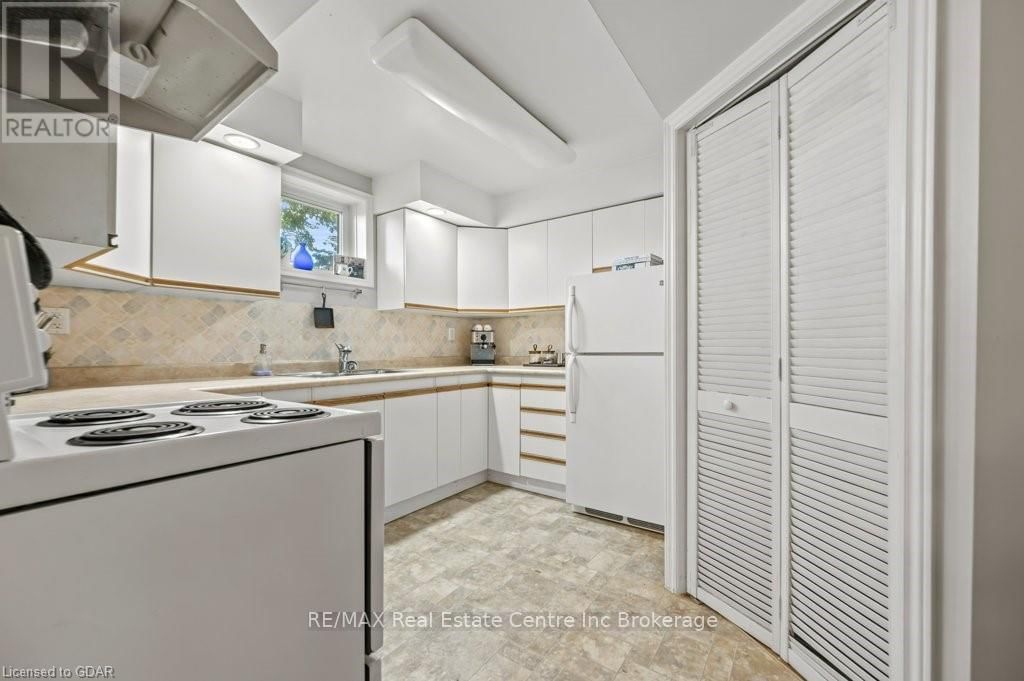 14 AVRA COURT Image 18