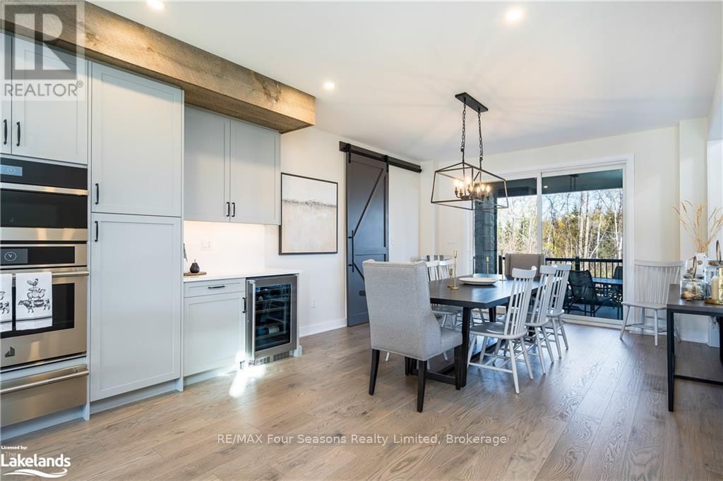 176 SPRINGSIDE CRESCENT Image 14
