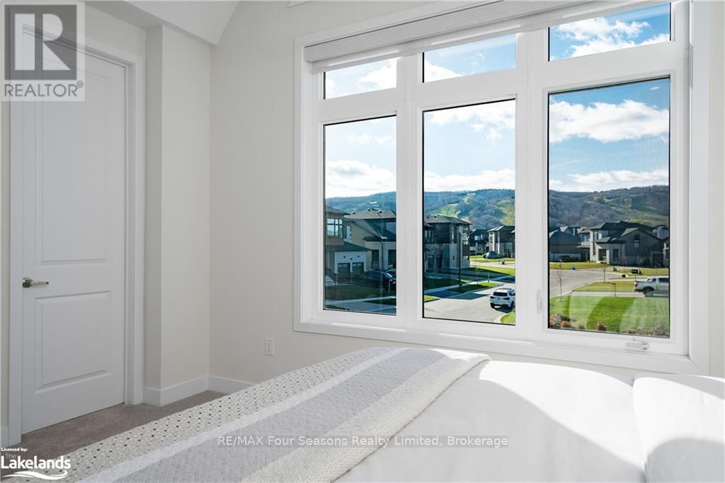 176 SPRINGSIDE CRESCENT Image 29