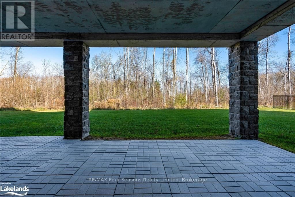 176 SPRINGSIDE CRESCENT Image 34
