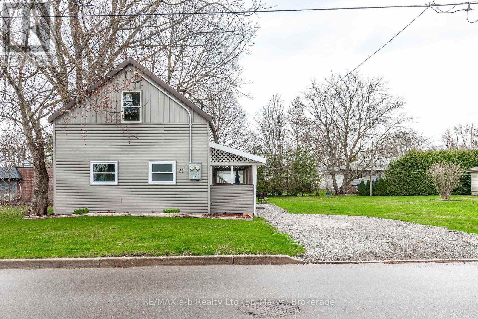 21 WATERLOO STREET SOUTH Image 1