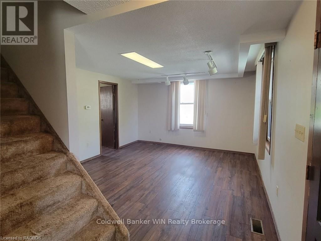 120 KING STREET EAST Image 15
