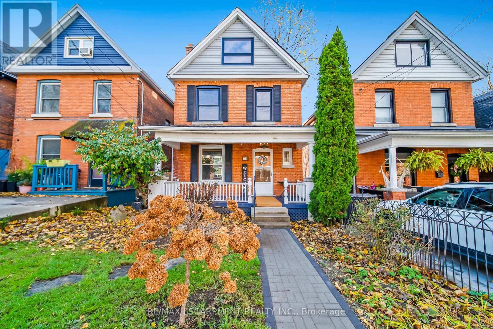 21 SUNSET AVENUE Image 1