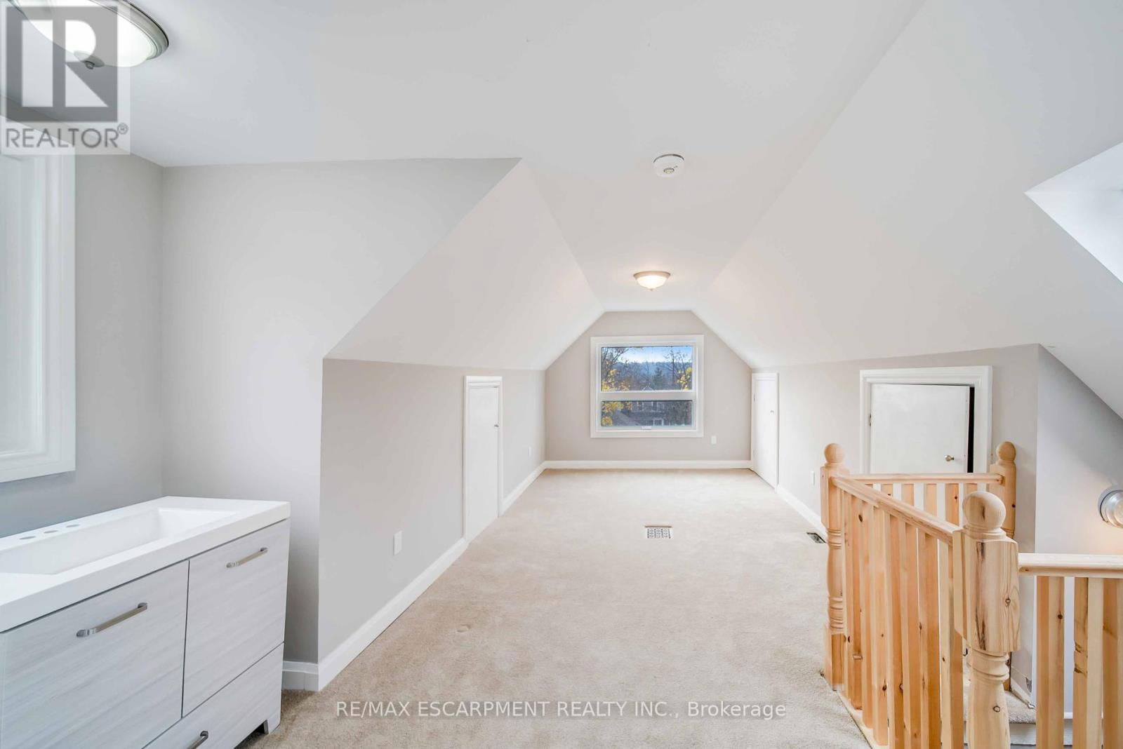 21 SUNSET AVENUE Image 26