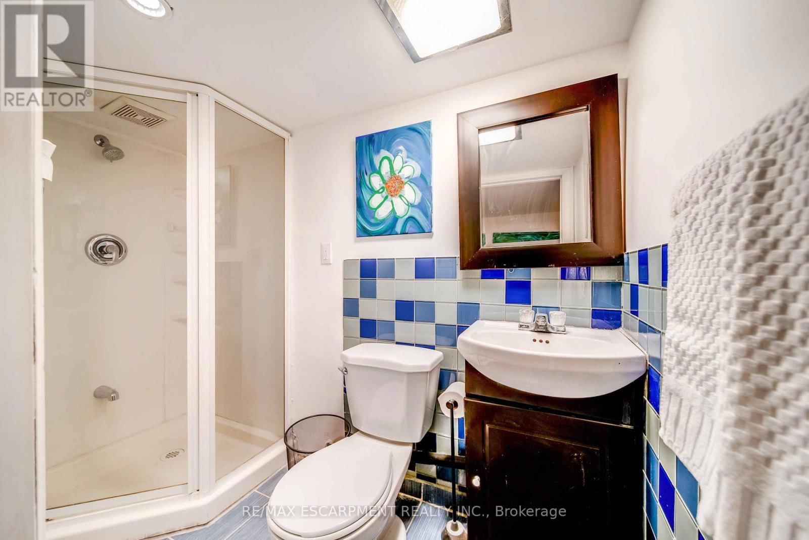 21 SUNSET AVENUE Image 30