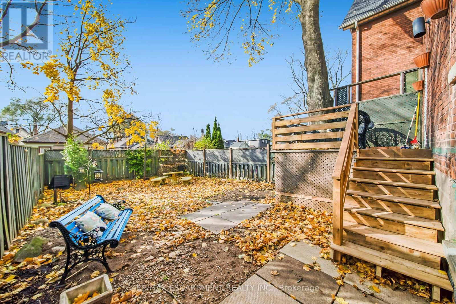21 SUNSET AVENUE Image 33