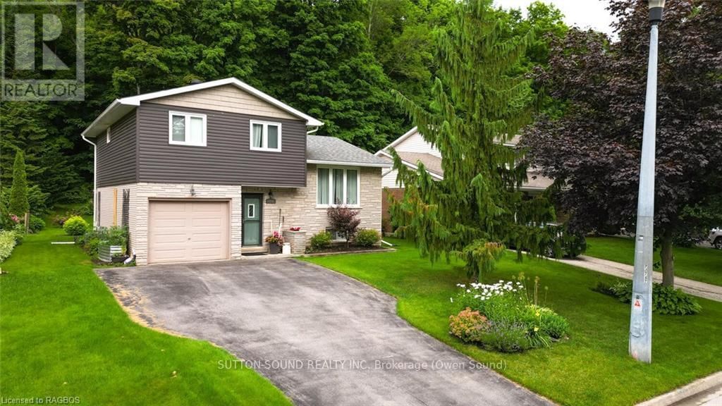 136 6TH AVENUE WEST Image 1