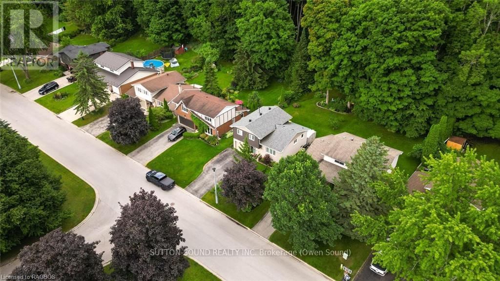 136 6TH AVENUE WEST Image 38
