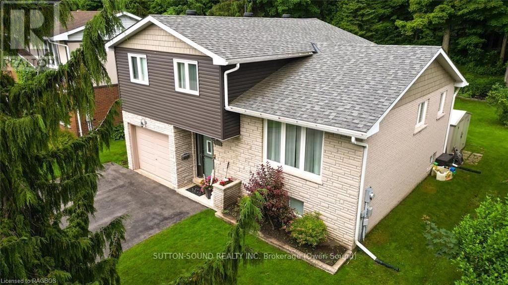 136 6TH AVENUE WEST Image 4
