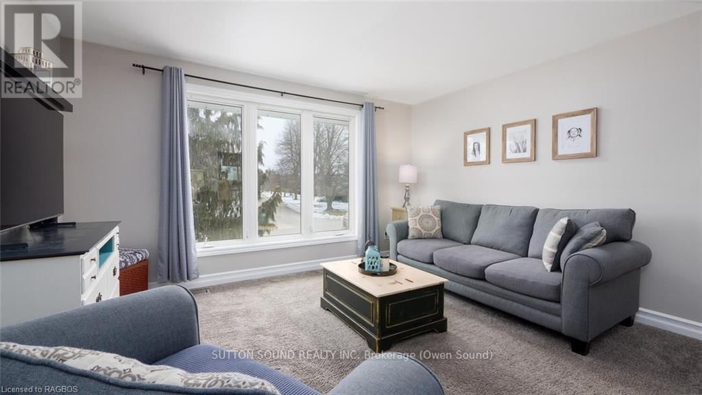 136 6TH AVENUE WEST Image 6