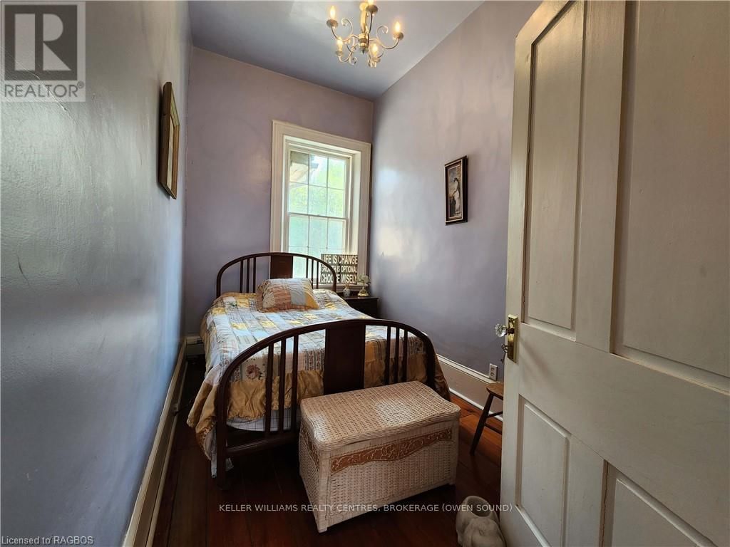 484 CARLISLE STREET Image 31