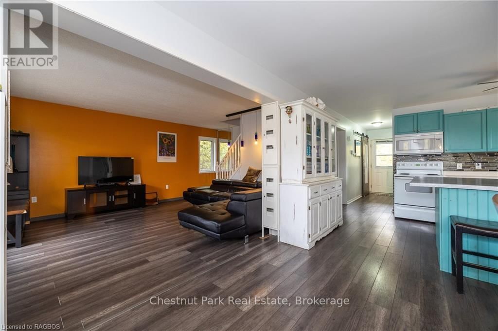 7078 HIGHWAY 6 Image 21