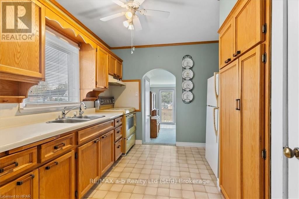 75 YOUNGS STREET Image 10