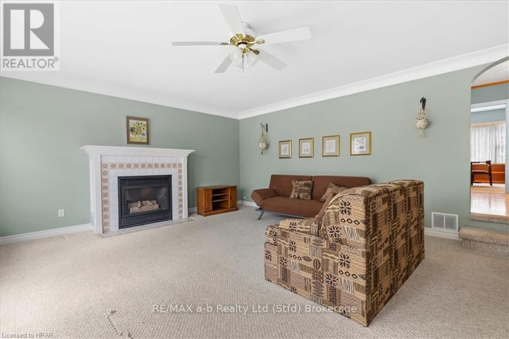 75 YOUNGS STREET Image 14