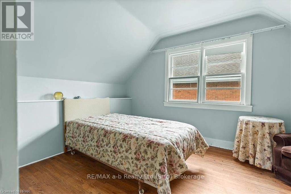 75 YOUNGS STREET Image 24