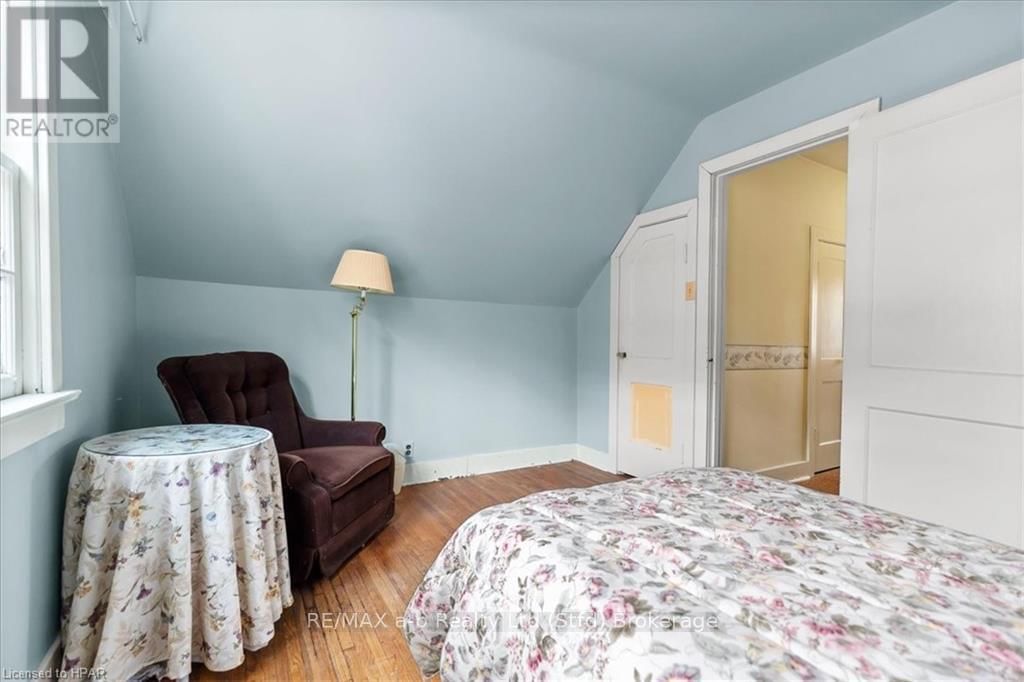 75 YOUNGS STREET Image 26