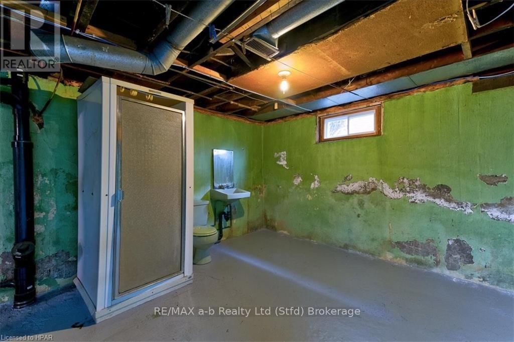 75 YOUNGS STREET Image 31
