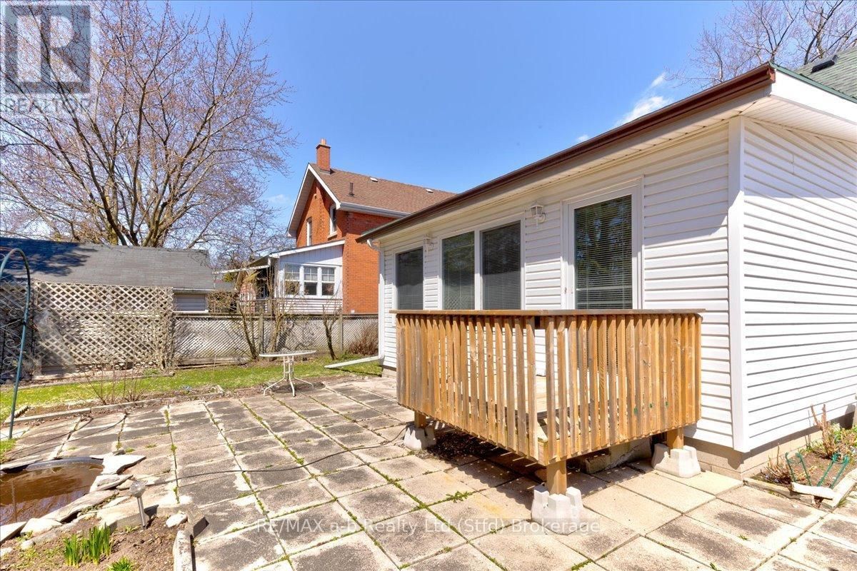 75 YOUNGS STREET Image 34